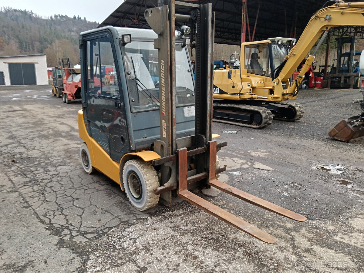 VZV Jungheinrich DFG 425 nosnost 2.5 T zdvih 6m - 2