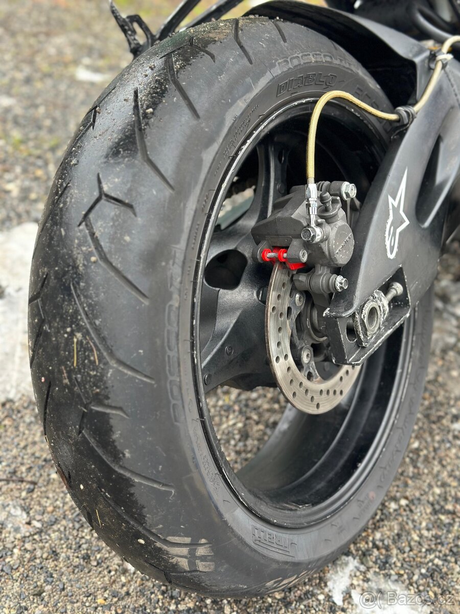 Suzuki GSX-R 750 k7 110kw původ čr 41t/km - 2