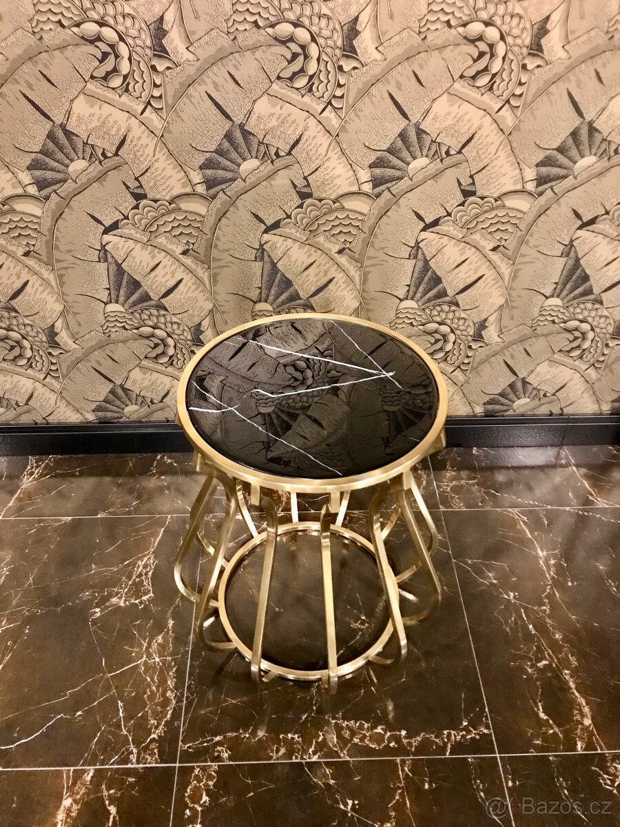 Elegantní stolek - 2