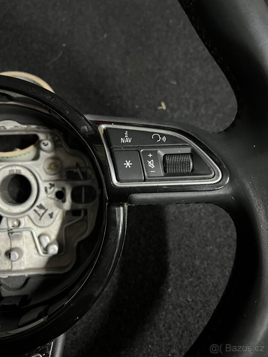 Multifunkční volant audi A6 C7 - 2