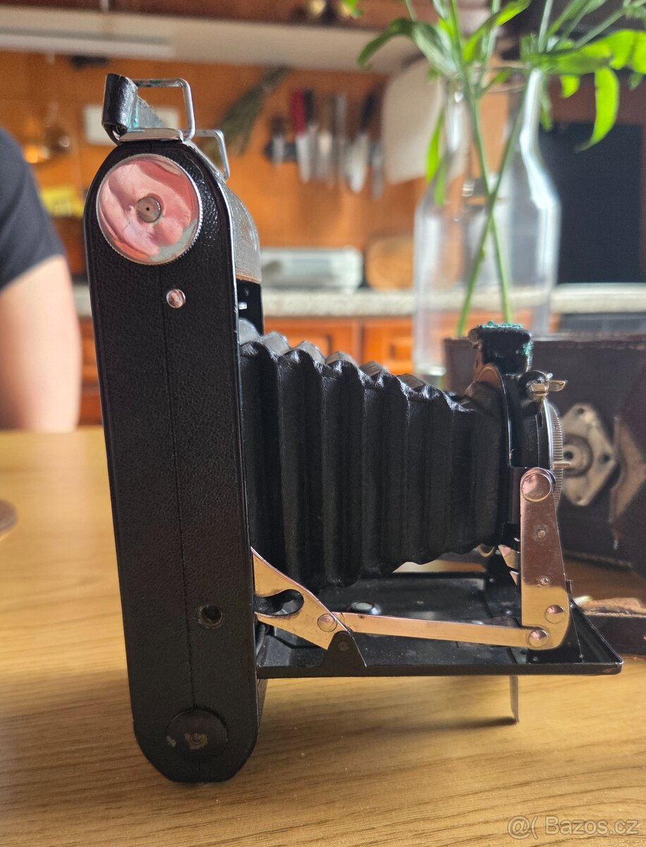 Historických fotoaparát Ensign - 2