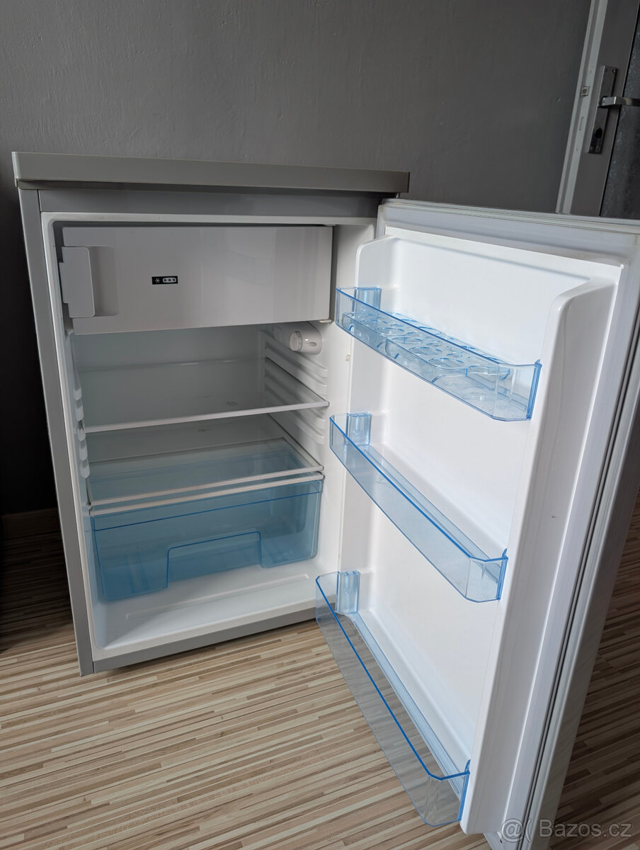 Lednice s mrazákem Baumatic - 2