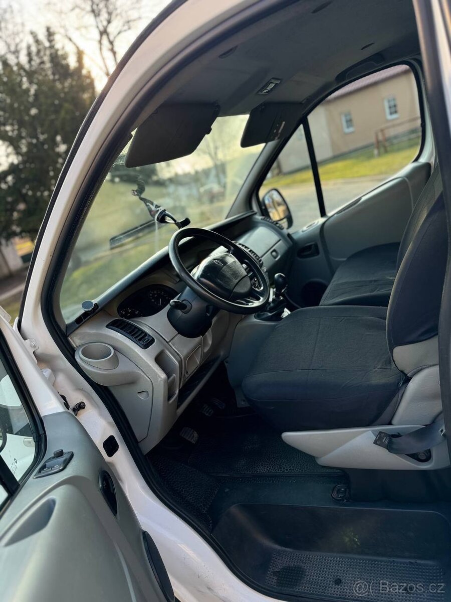 Renault Trafic 2.0dci (215tis ) - 2