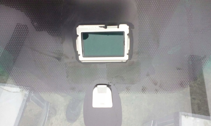 Lexus RX čelní sklo - 2