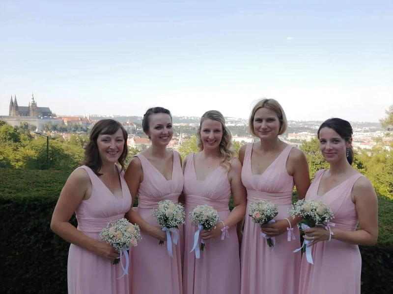 Růžové družičkovské šaty - 2