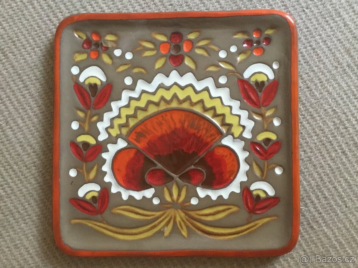 dekorativni kachel 1975, kabelky - 2