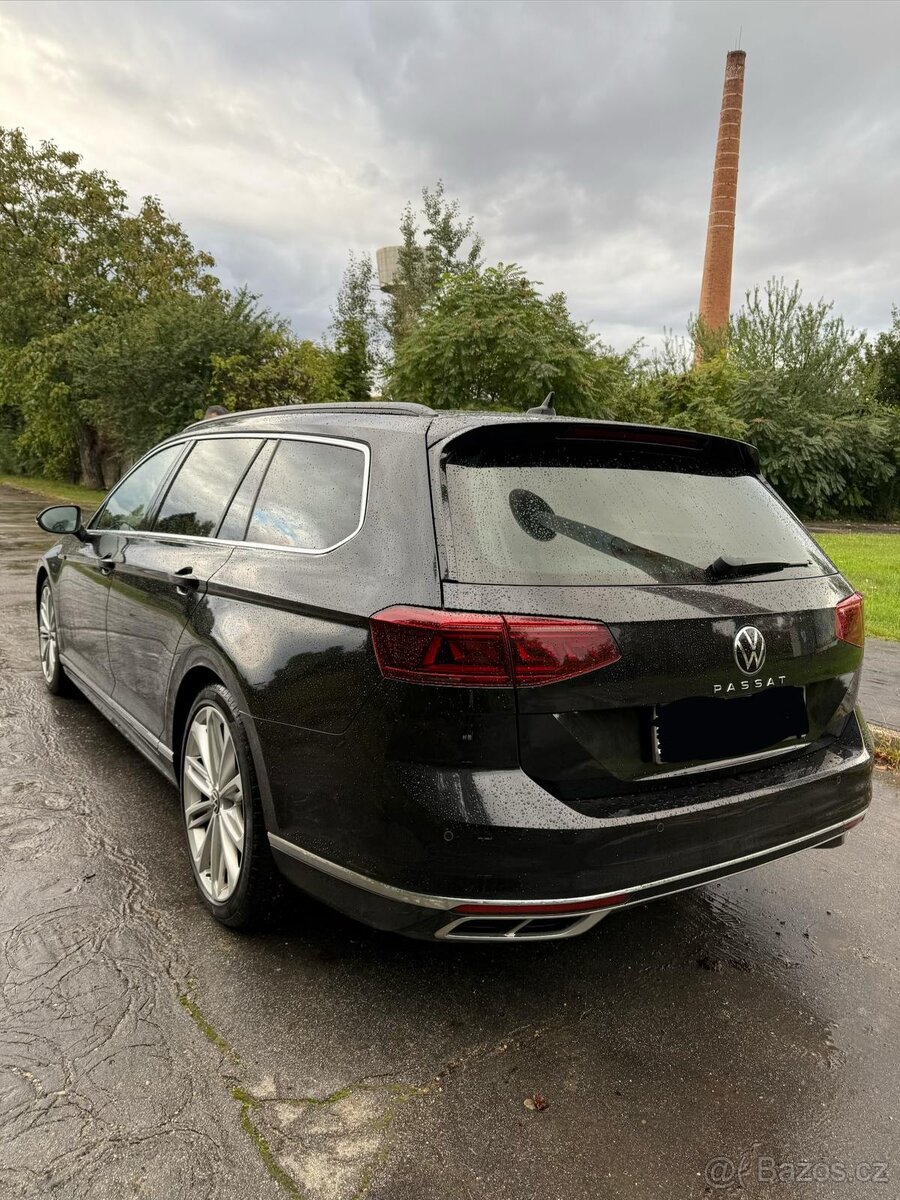 Volkswagen Passat Variant R-Line 2.0 TDI DSG - 2
