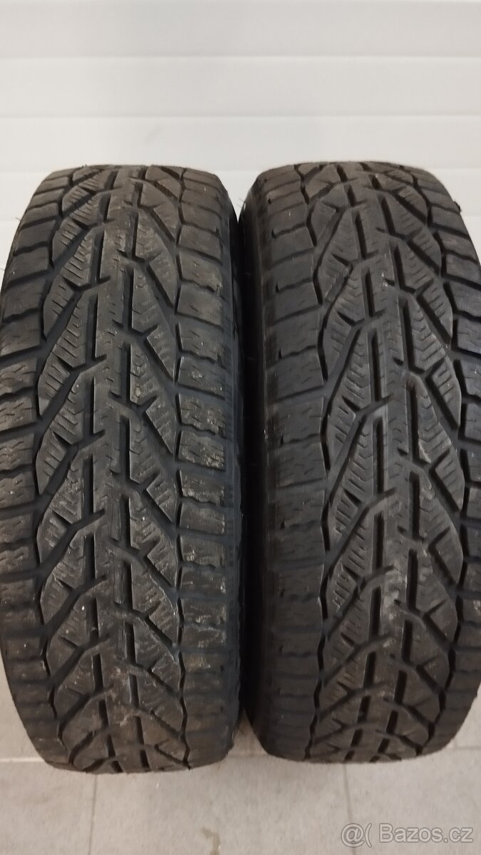 Zimní pneu 195/65/15 91H 5ks vč. 4ks disků - 2
