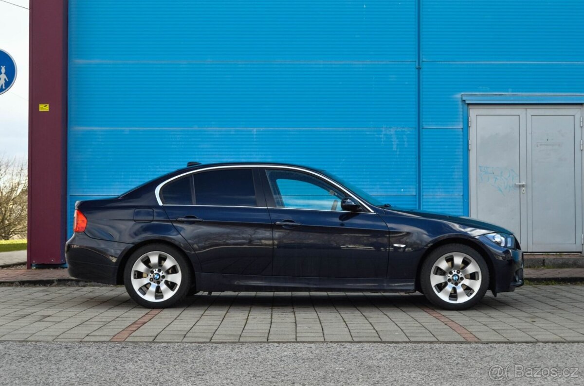 BMW E90 Rad 3 325i A/T - 2
