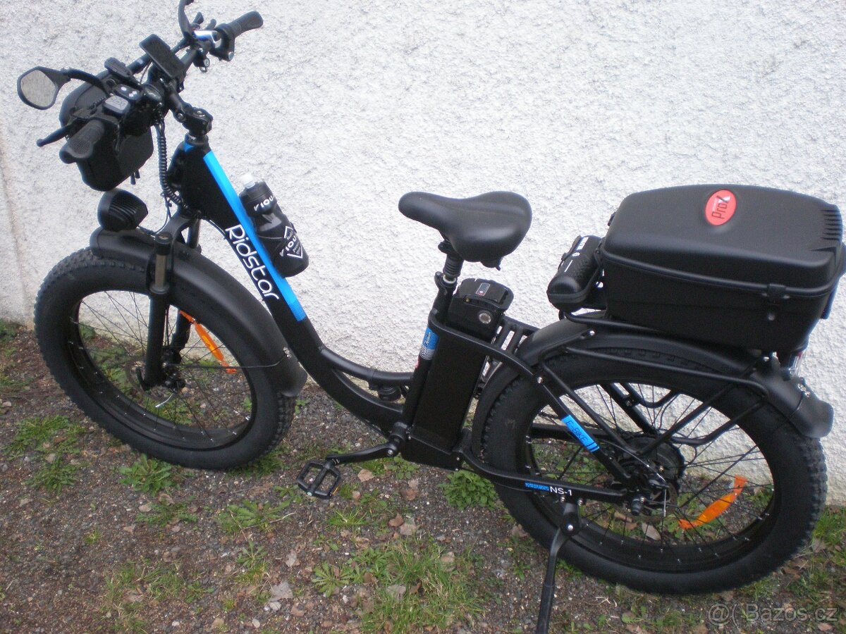 ELEKTROKOLO S PŘÍVĚSEM - 2