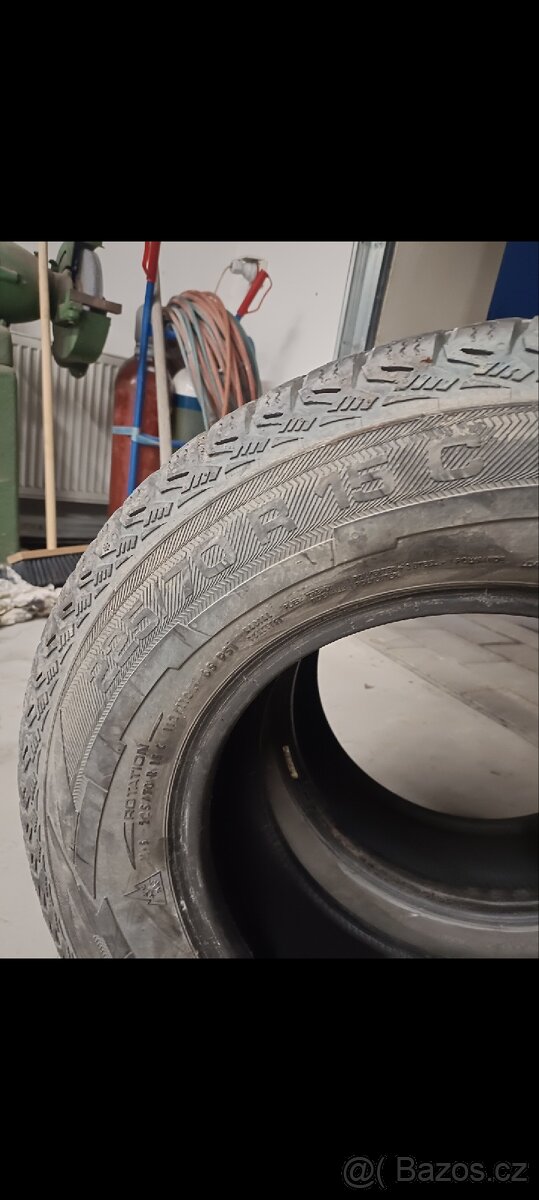 Pneu 225/70 r15c - 2
