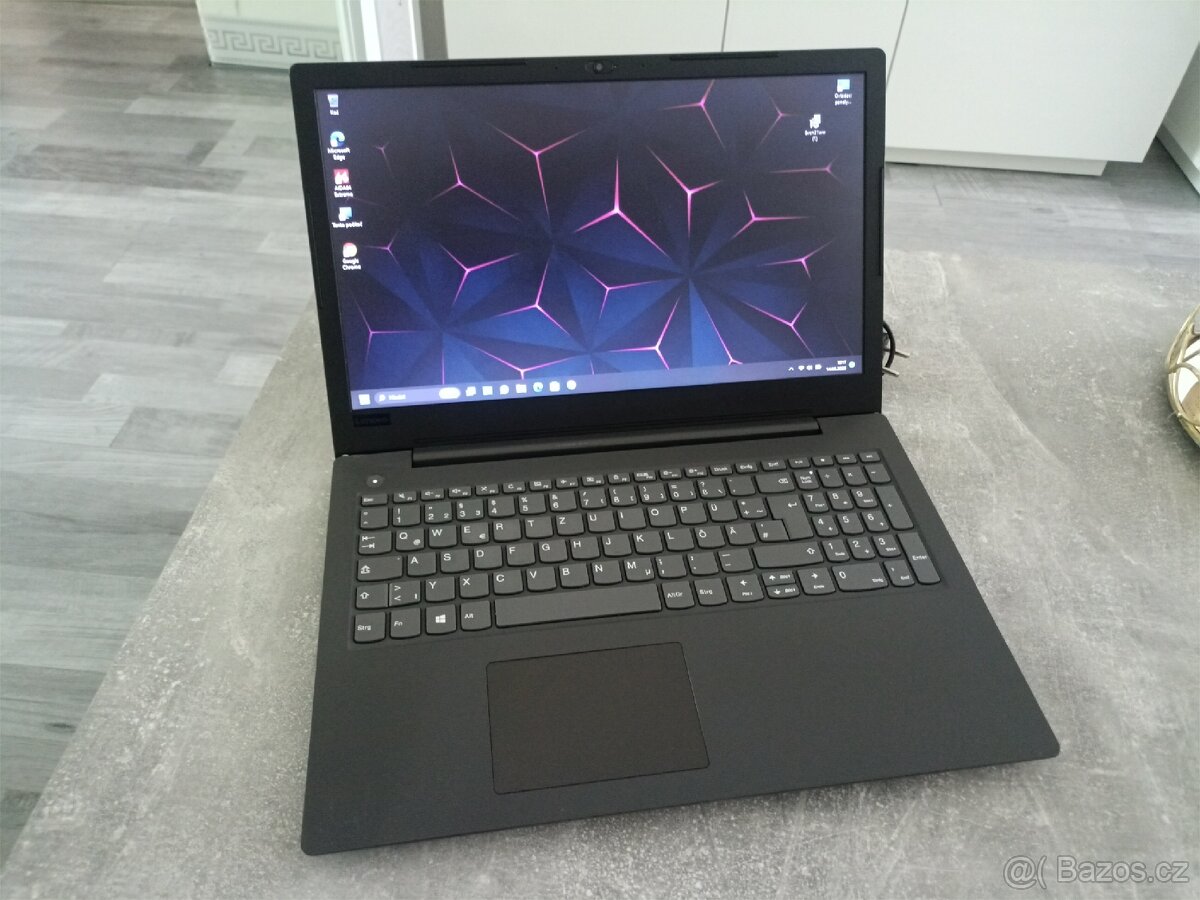 Lenovo V330-15IKB - 2