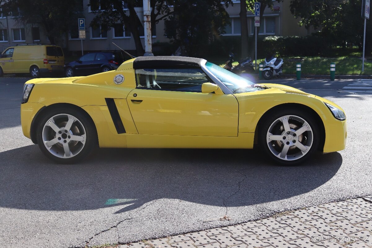 OPEL SPEEDSTER 2.2 16V 108kW - 2