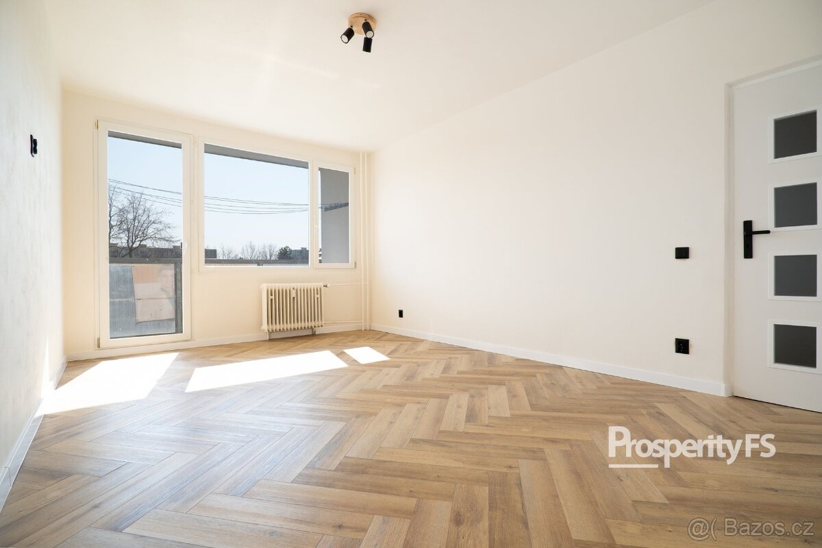 Prodej bytu 2+1 62 m², ul. Písečná, Chomutov - 2