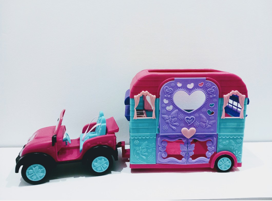 Auto s karavanem Sparkle Girlz - 2