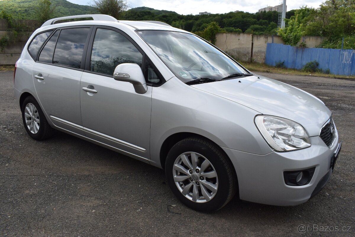 Kia Carens 2011