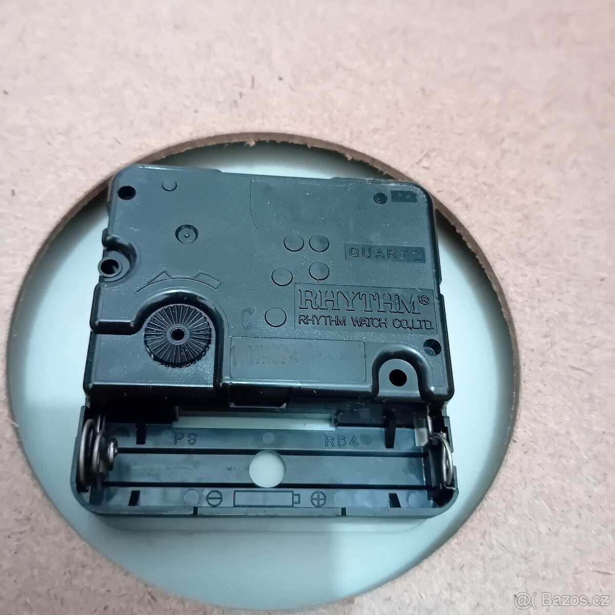 Prodám hodiny RHYTHM - 2