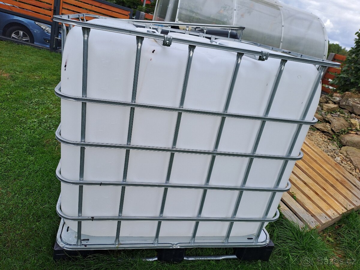 Kontejner na vodu 1000L - 2