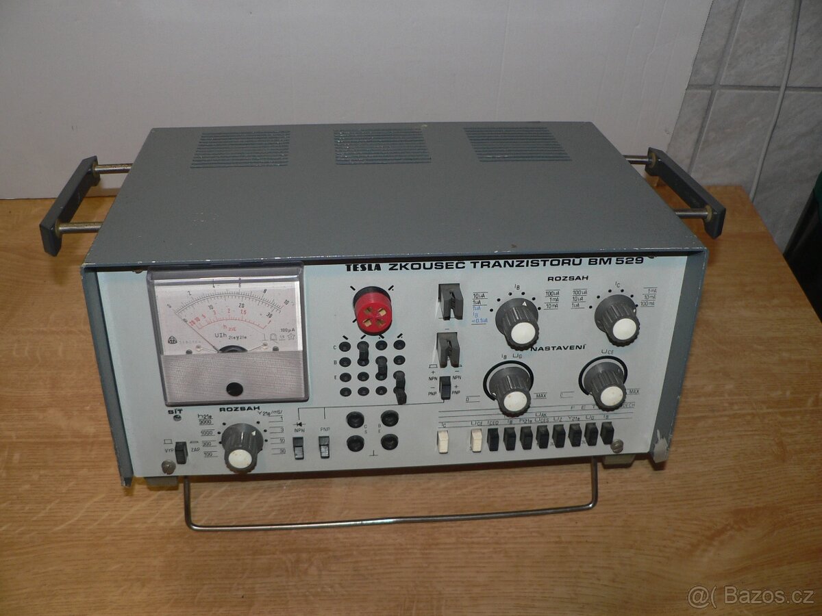 Tesla BM529 zkoušeč tranzistorů - 2