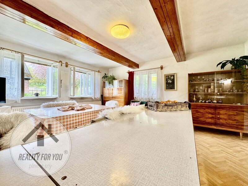 Prodej krásného rodinného domu/chalupy v Rovensku pod Troska - 2