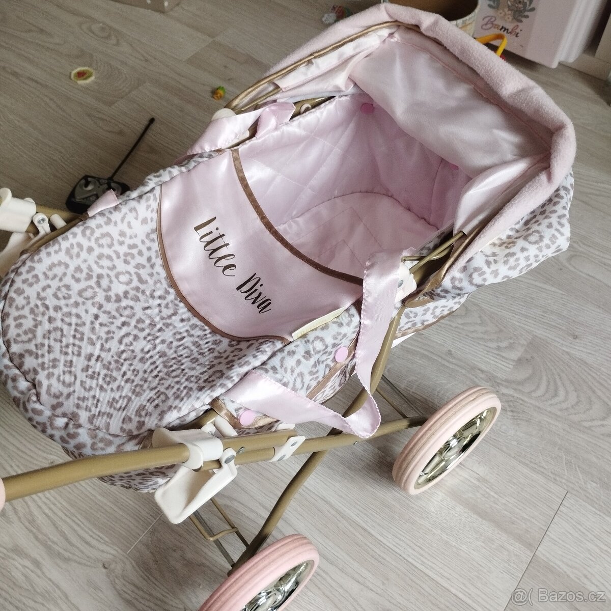 Dětský kočárek pro panenky a postylka - 2