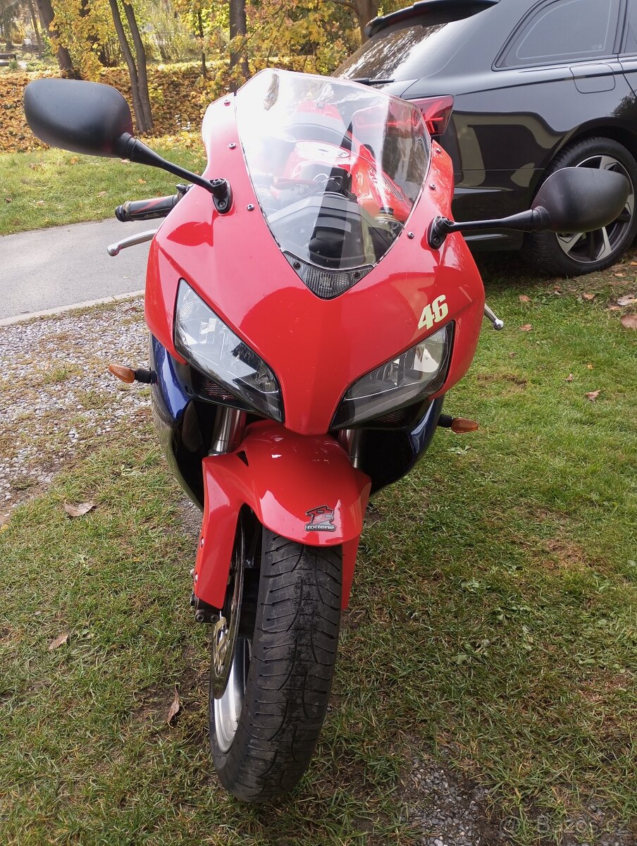 Cbr 1000 rr fireblade - 2