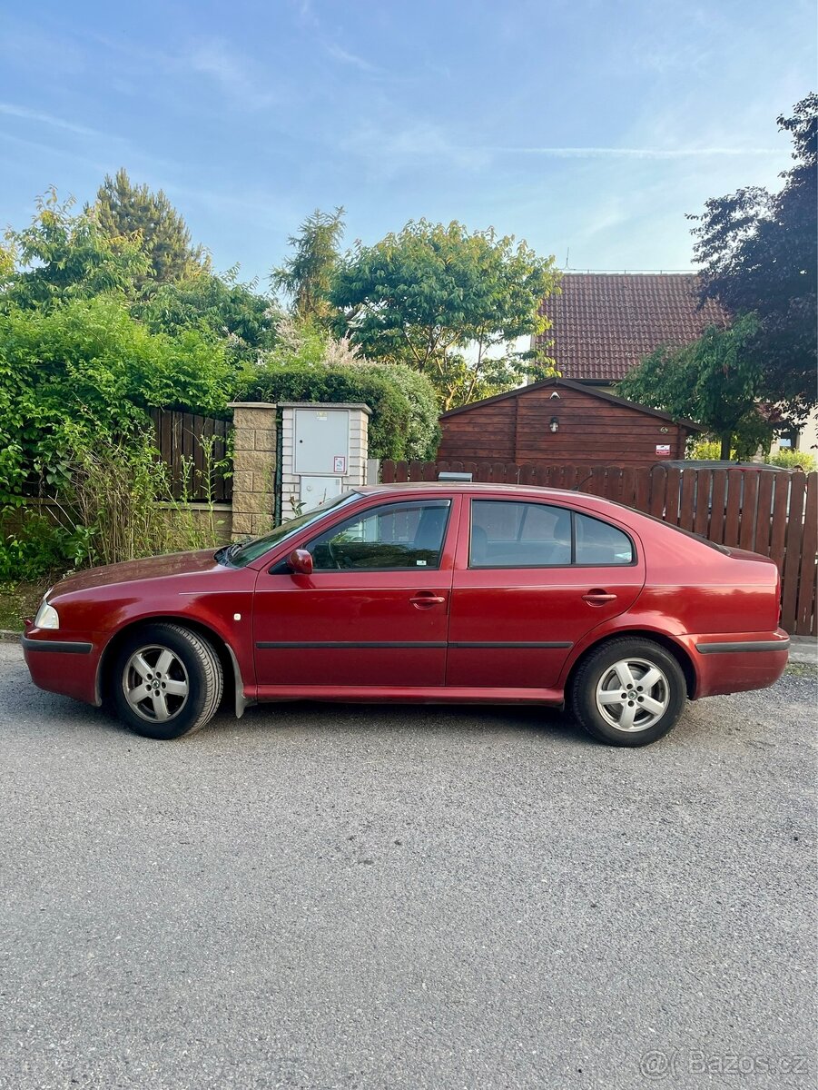 Škoda Octavia I, 1.6i, Dvoje kola, dálniční známka - 2