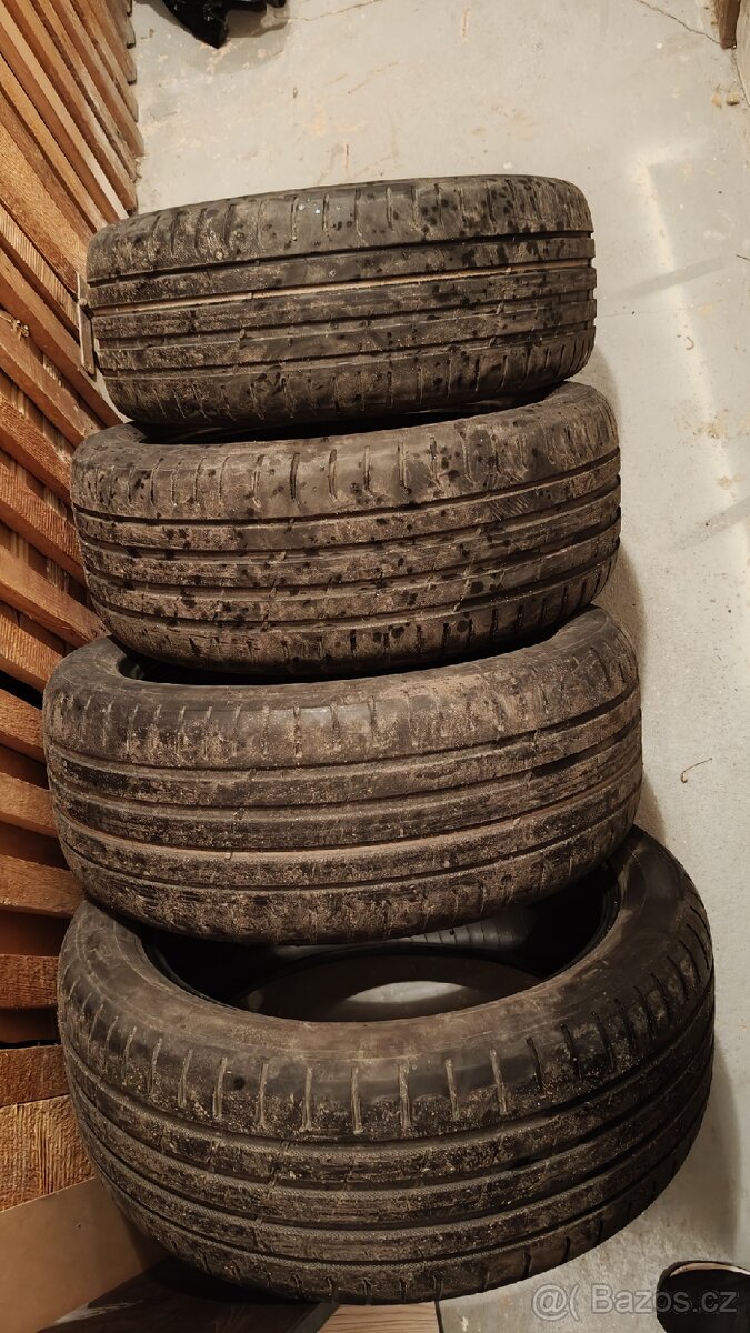 Pneu nokian letny 215/50 r17 95W - 2