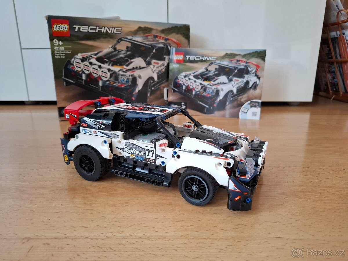 Lego Technic Závodní auto Top Gear 42109. - 2