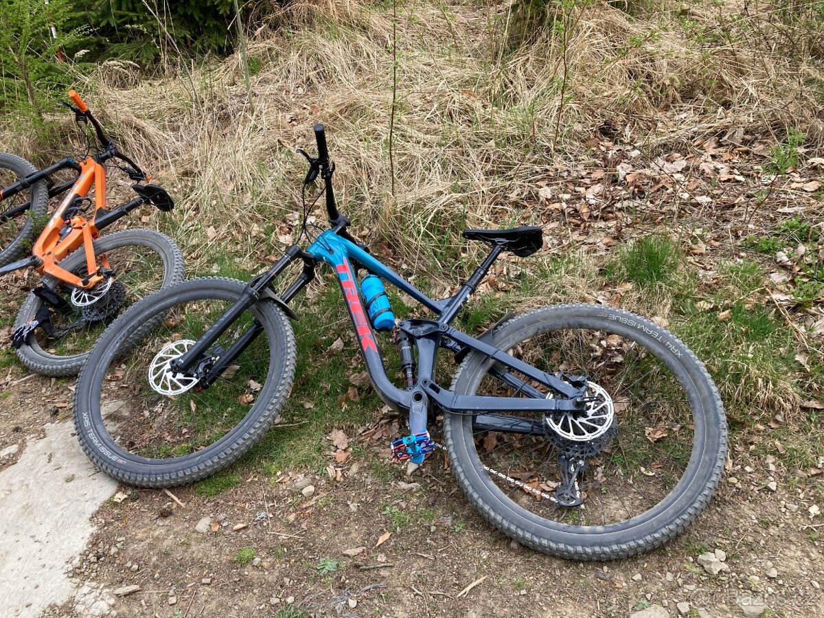 Trek Slash 7 ve velikosti L - 2