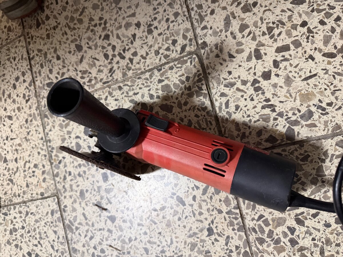 Úhlová bruska TE-90 - 2