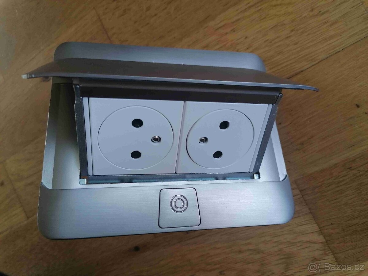 Legrand pop up výklopné zásuvky - 2