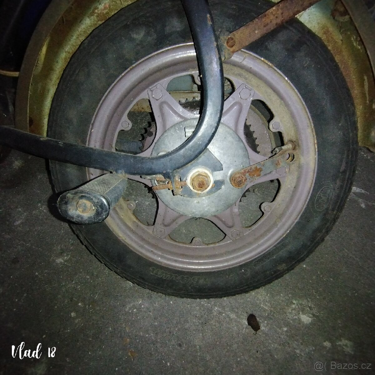 Prase kola+ štítky - 2