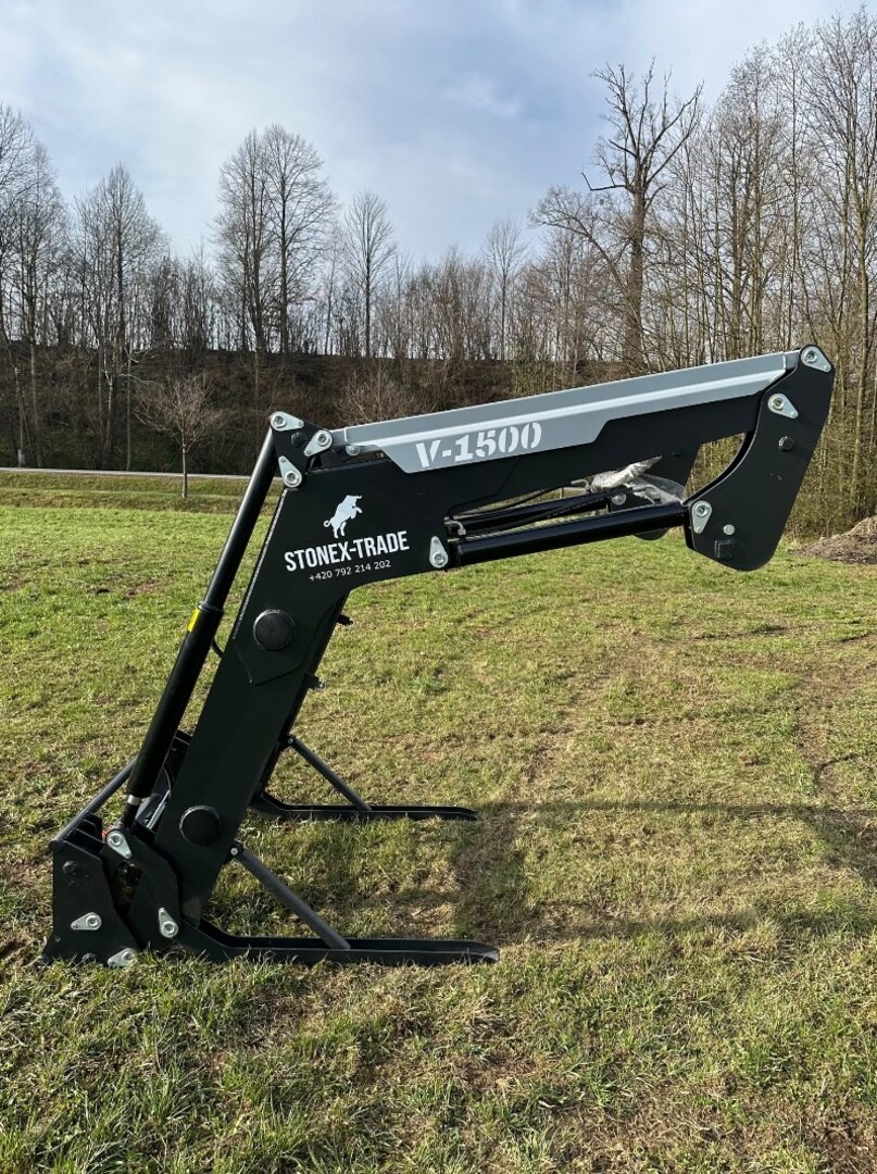 Čelní nakladač HYDRATRAC 1500 - 2