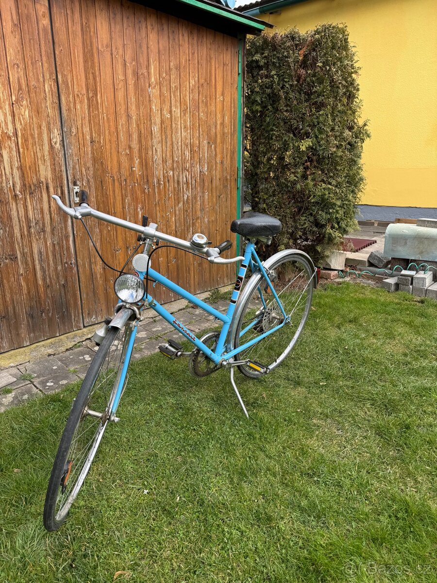 Jízdní kolo Favorit - 2