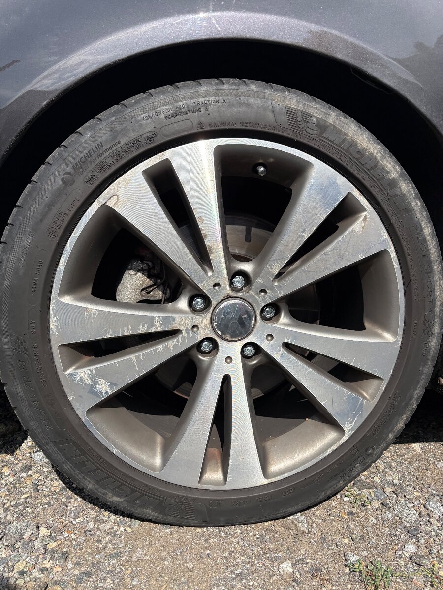 Prodám tyto disky 235/45 r18 - 2