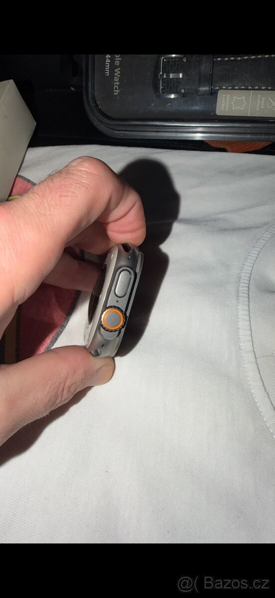 Apple Watch Ultra 2 Titanium - 2