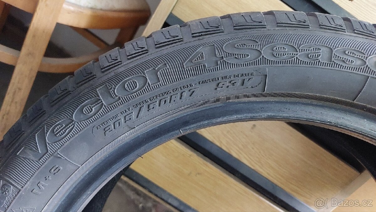 Celoroční pneu 205/50/R17 93V Good Year - 2
