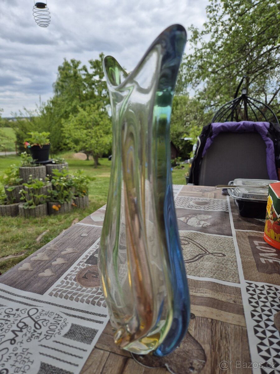 REZRO VÁZA Z HUTNÍHO SKLA,FRANTIŠEK ZEMEK 27cm.. - 2