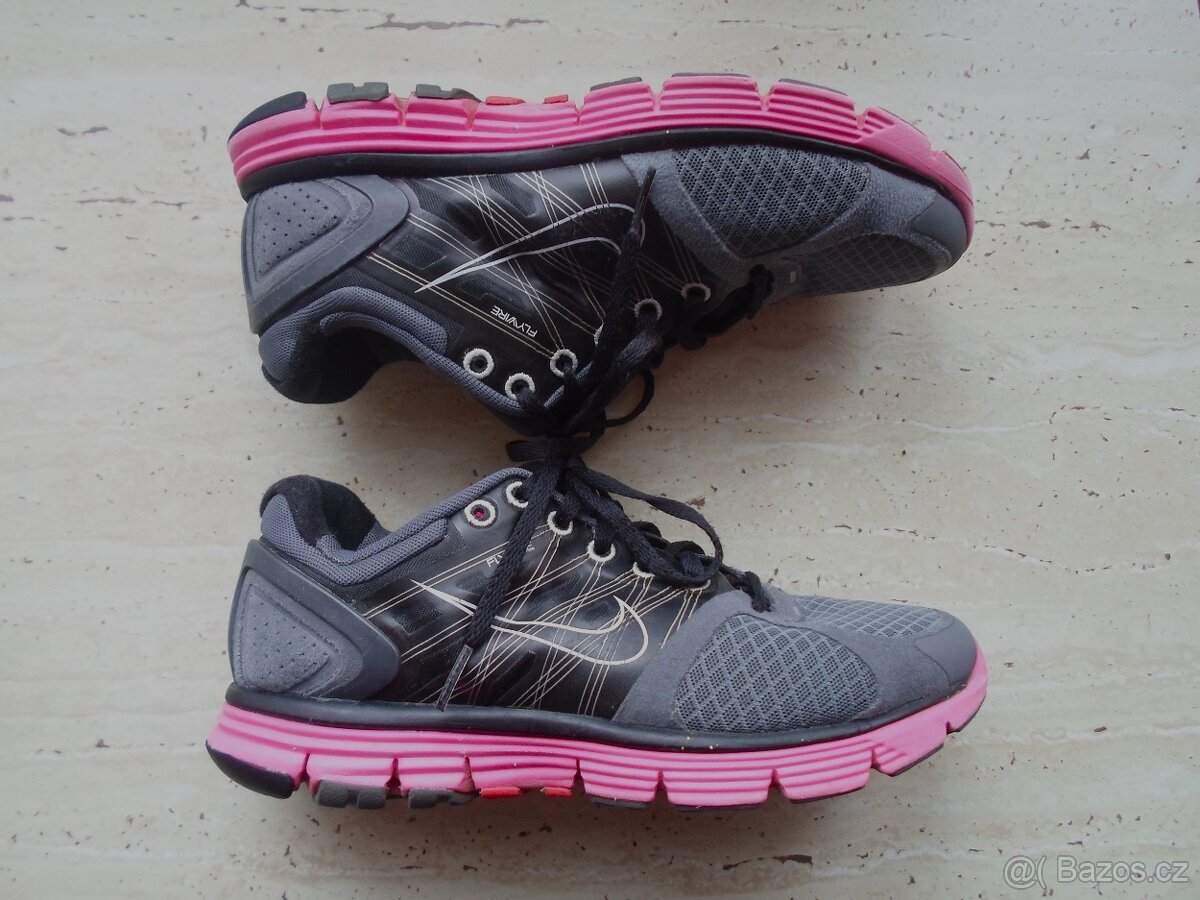 Černé růžové boty tenisky botasky Nike - 38 - 2