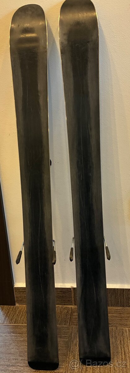 Sjezdové lyže +přeskáče - 2