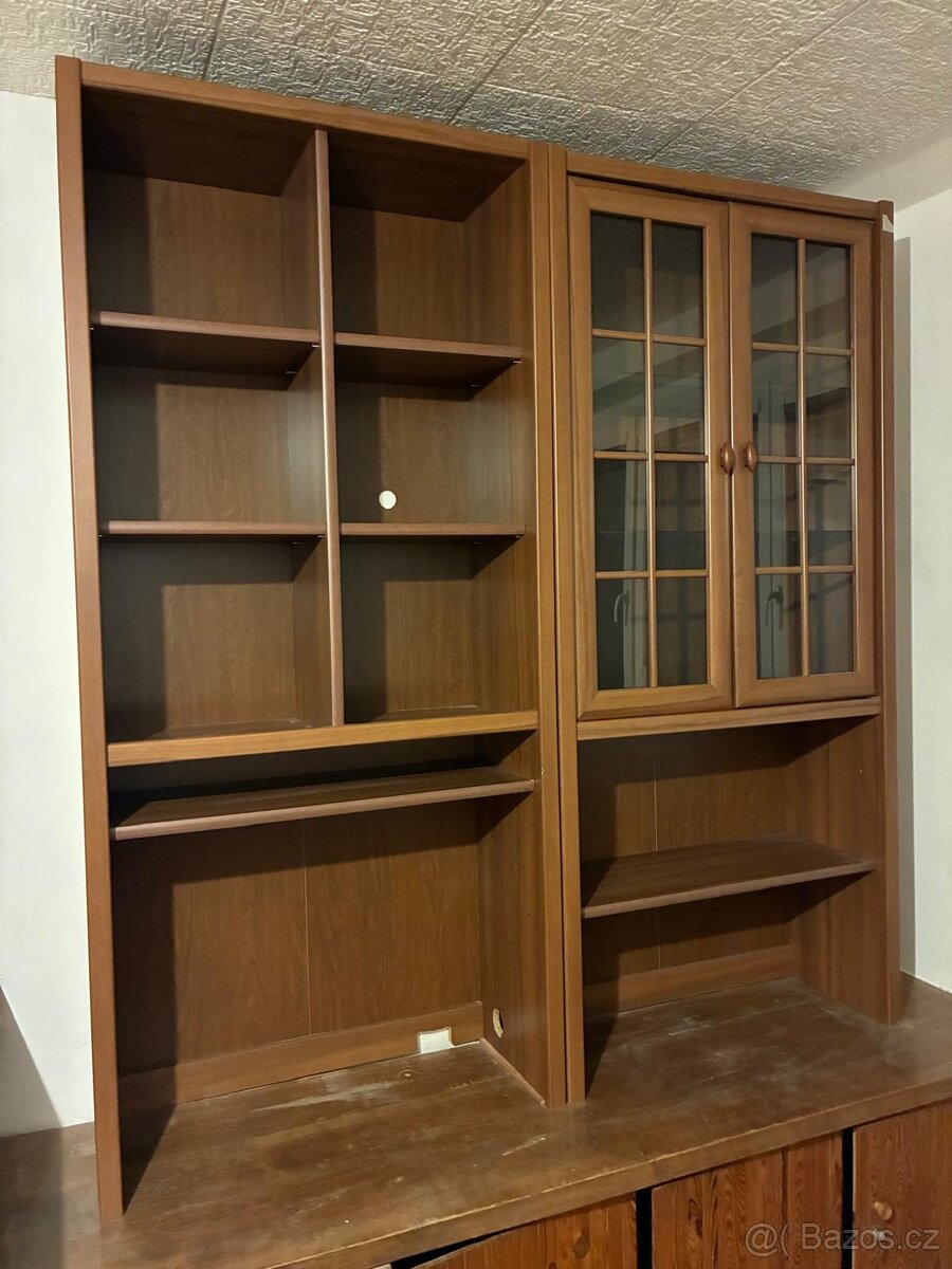 Obývací stěna, knihovna - 2