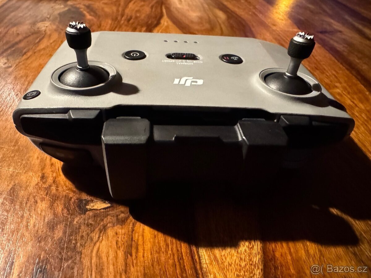 DJI RC ovladač originál, TOP stav, jede s Mini & Mavic - 2