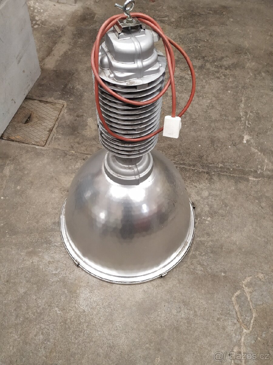 Průmyslové svítidlo - 2
