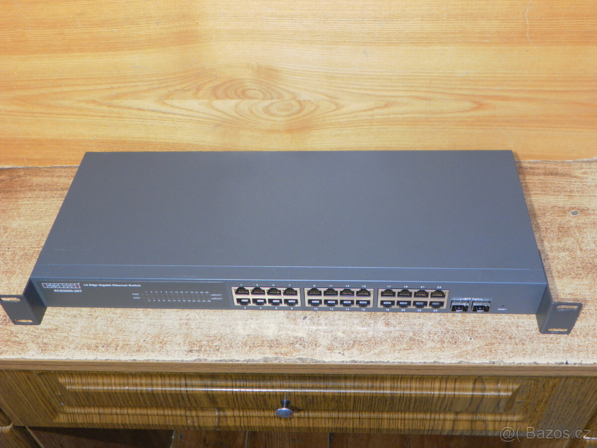 Gigabitový Switch Edge-Core ECS2000-26T, funkční - 2
