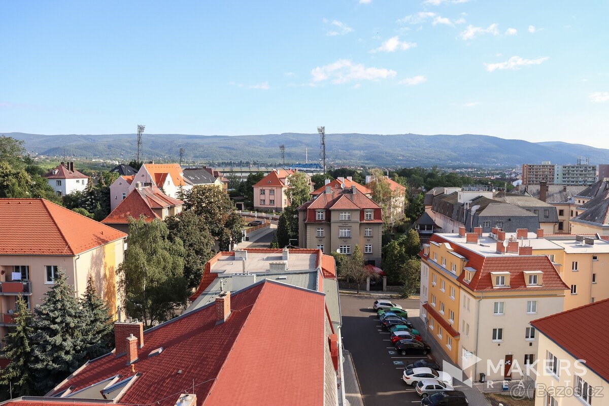 Prodej bytu 4+1, 120,5 m², historický dům, Teplice, ul. Na S - 2