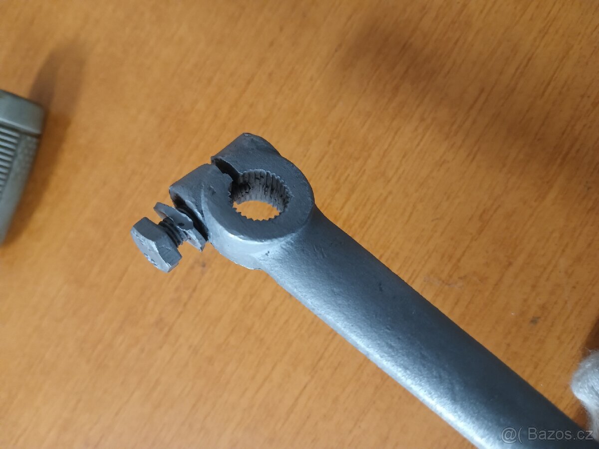 Řadici páka asi Jawa 351 ČZ C - 2
