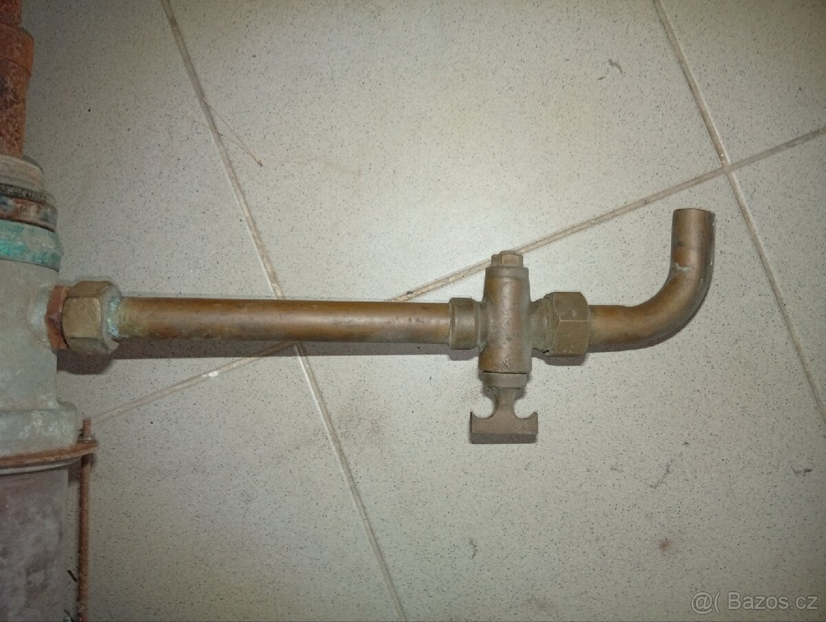 Stará ruční pumpa Drukov - 2