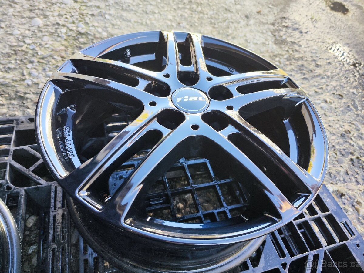 Alu sada =5x114,3 =R16= RIAL = NOVÉ - 2