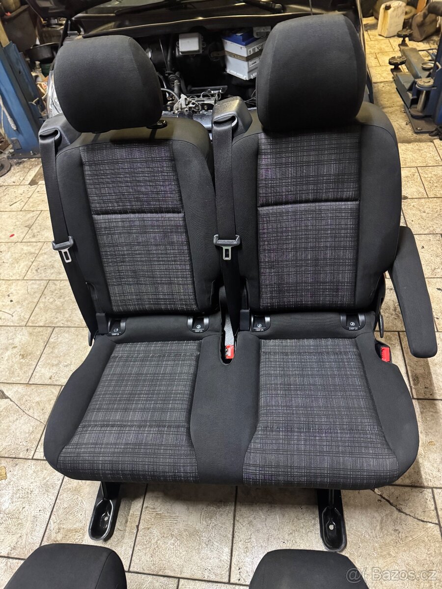 Dvojsedák Vito W447 - 2